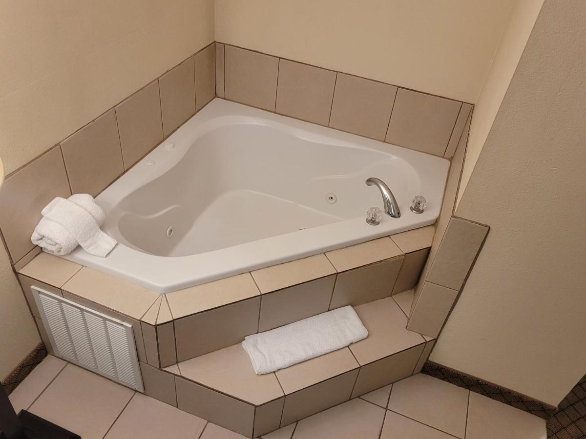 Home Inn & Suites Montgomery Dış mekan fotoğraf